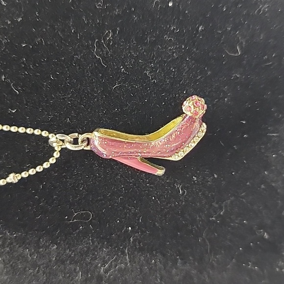 Elegant‎ Purple Shoe Pendant Necklace Betsey Johnson - Picture 4 of 6
